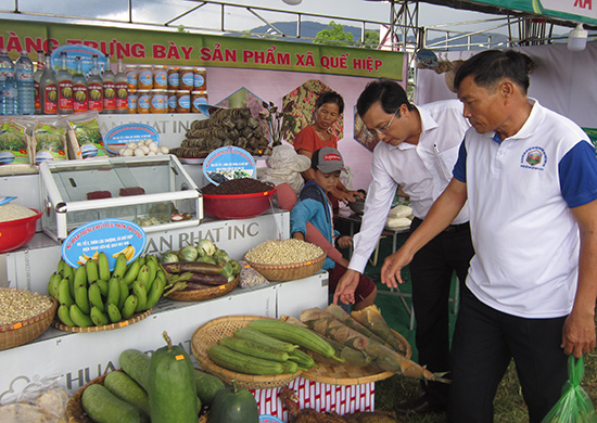 Kích cầu sản phẩm nông – công nghiệp nông thôn